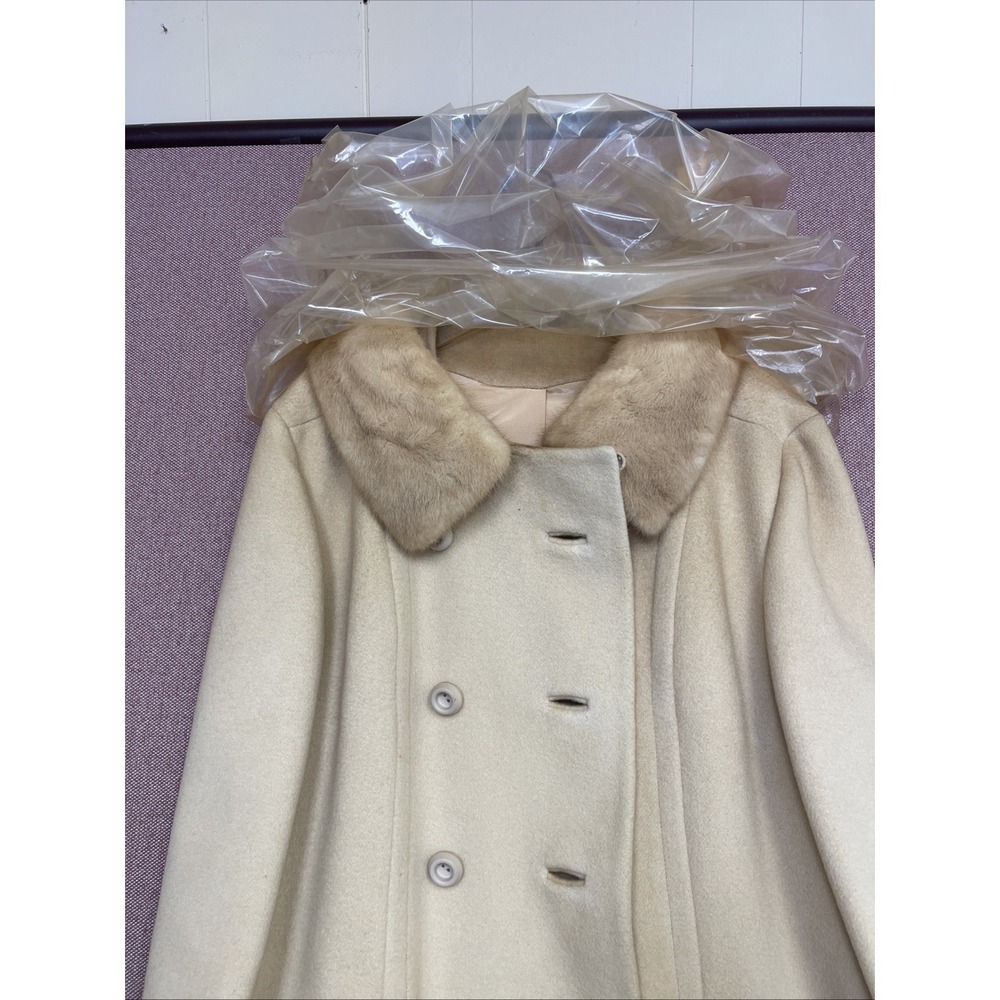 J.J. ODonnell 100% Pure Cashmere Coat Camel Color Fur Collar VTG  Dbl Breasted - Picture 2 of 10